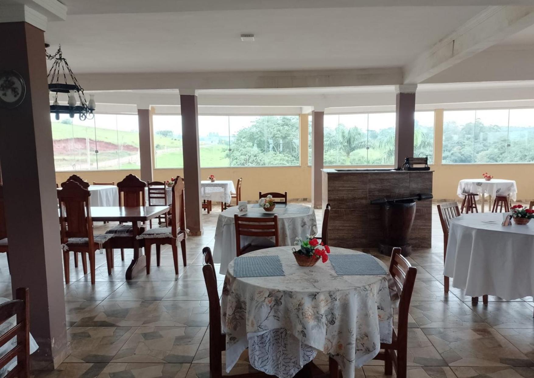 Hotel Avenida Pardinho Buitenkant foto